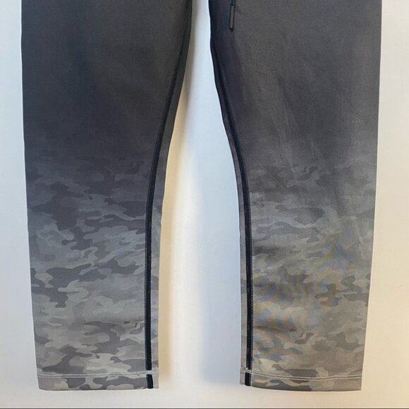 Good American | Cinched Waist Capri Tights - Ombre Camo - Picture 10 of 14